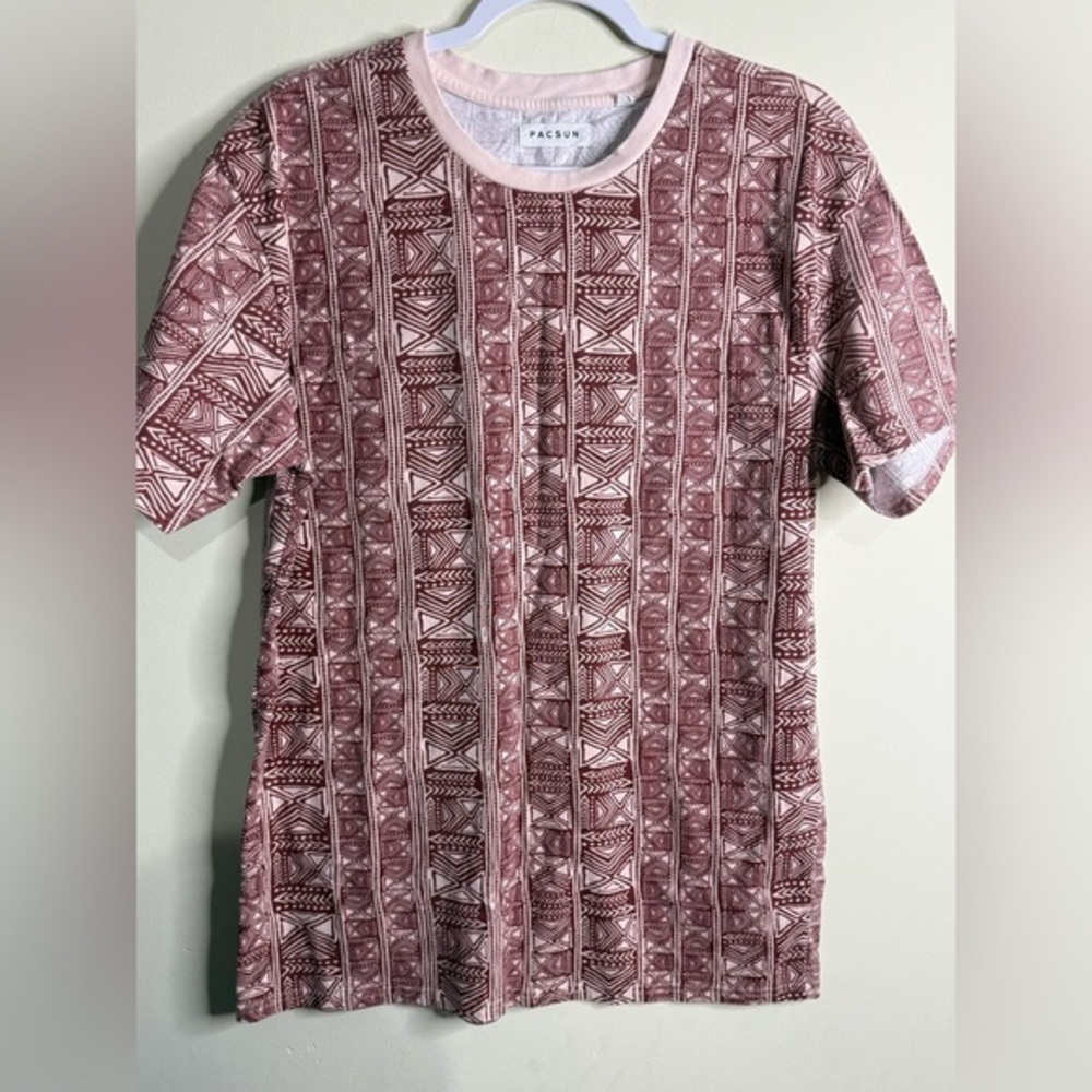 Pacsun geometric Polynesian print t-shirt